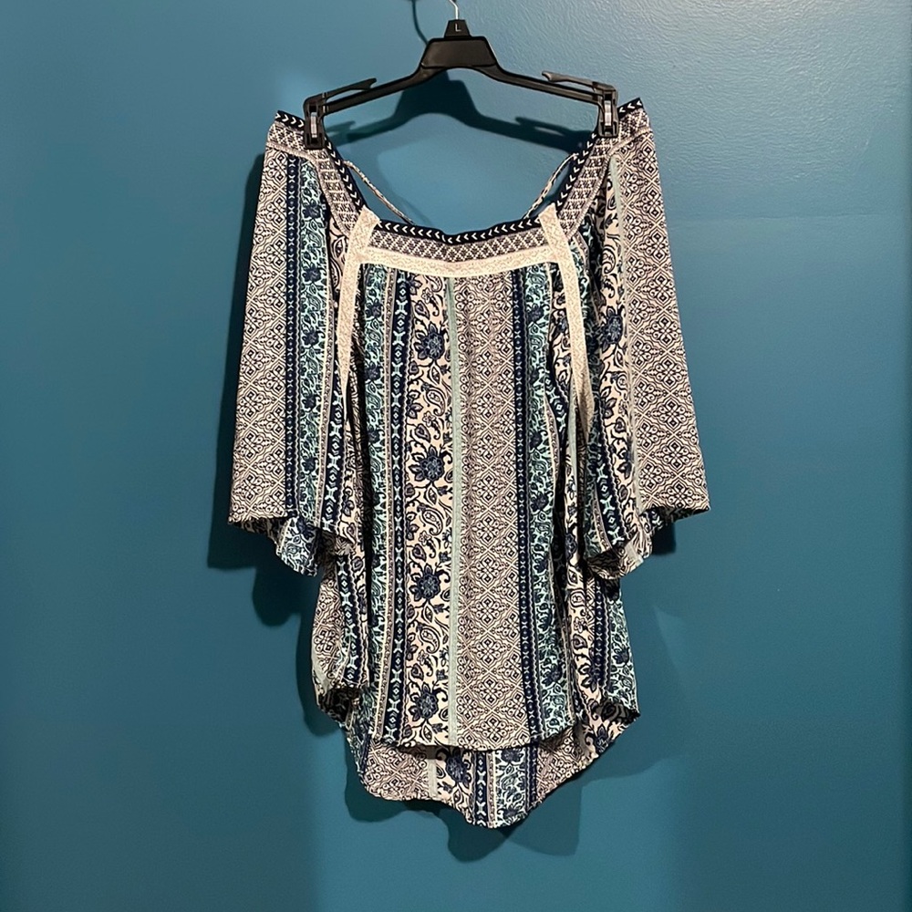 Blue blouse size medium